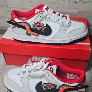 Nike Dunk Low GS “Year of the Dragon” White/Red Black – Size 5.5Y (Women’s 7)